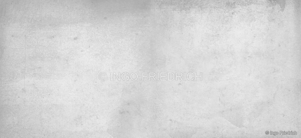 Helle Sichtbetonwand – fotografische Betonoberfläche von Ingo Friedrich