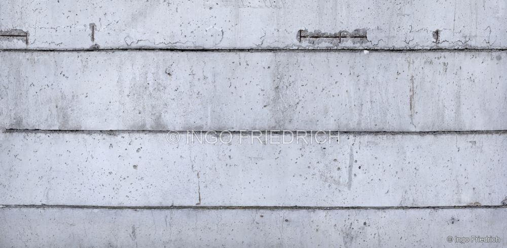 Horizontale Schalung – fotografische Betonoberfläche von Ingo Friedrich