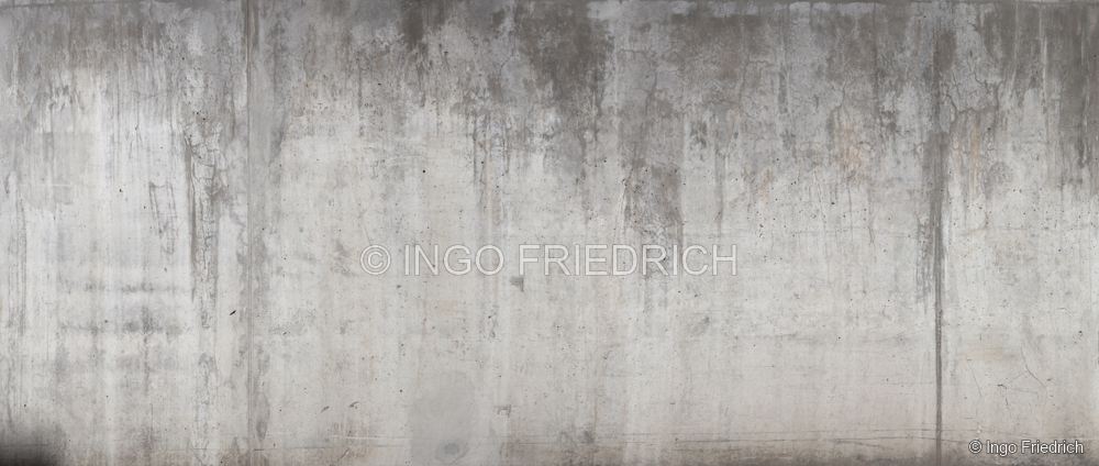 Fließende Materialspuren – fotografische Betonoberfläche von Ingo Friedrich
